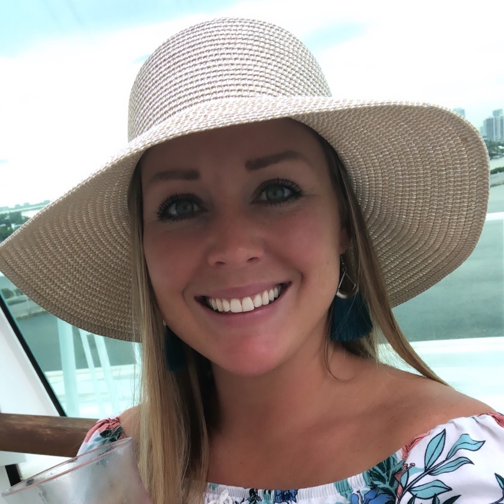 Meet your Posher, Danielle